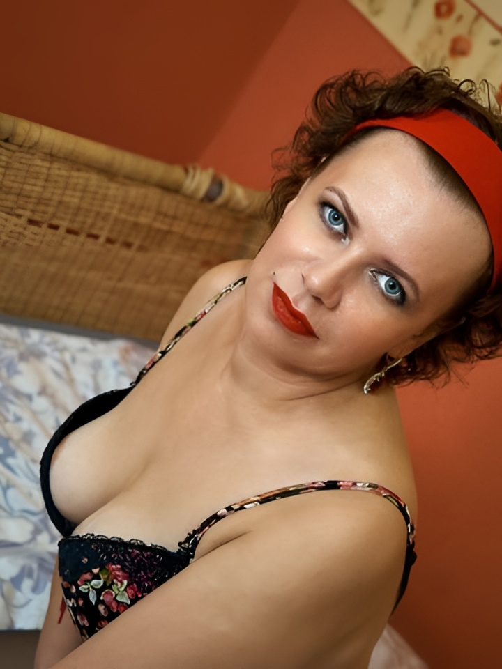 Варвара привлекальеная девушка из Великого новгорода цена от 1500 руб