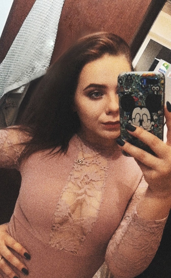 Карина привлекальеная девушка из Великого новгорода цена от 3500 руб