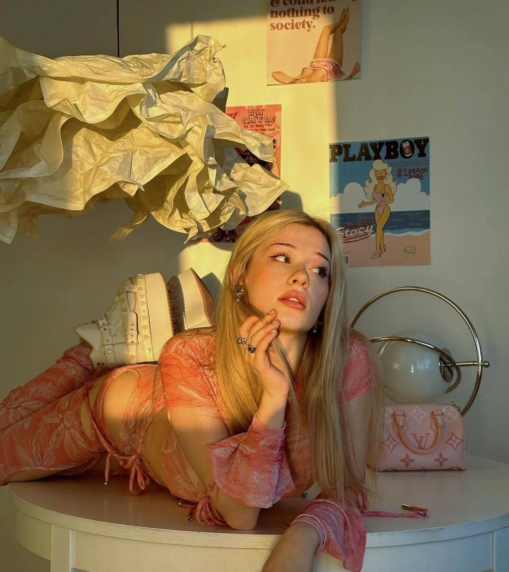 Луна привлекальеная девушка из Великого новгорода цена от 3000 руб