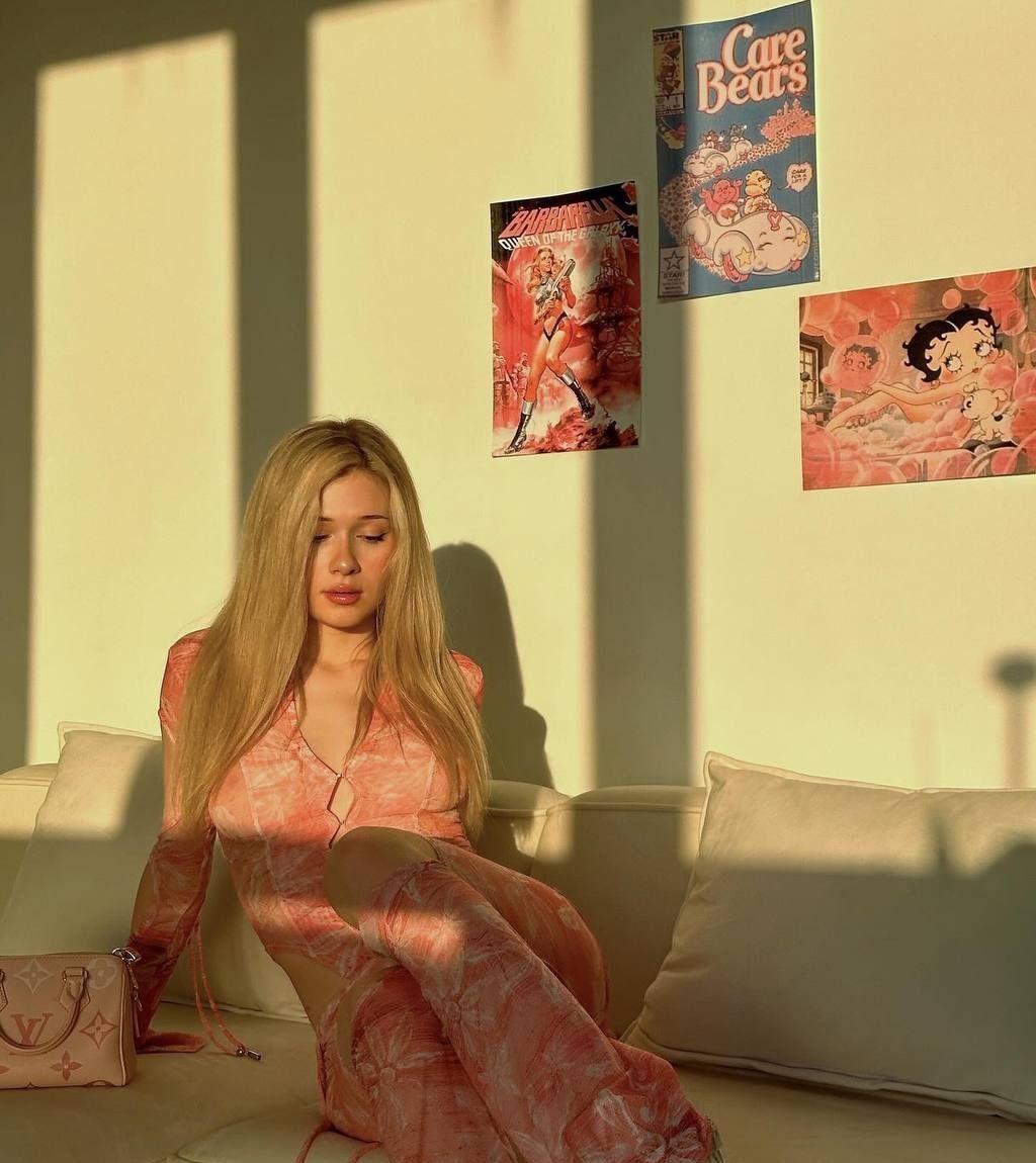 Индивидуалка Луна, доступна для личного знакомства от 3000 руб