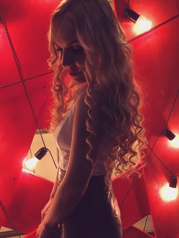 Варвара привлекательная девушка из Великого новгорода цена от 3000 руб