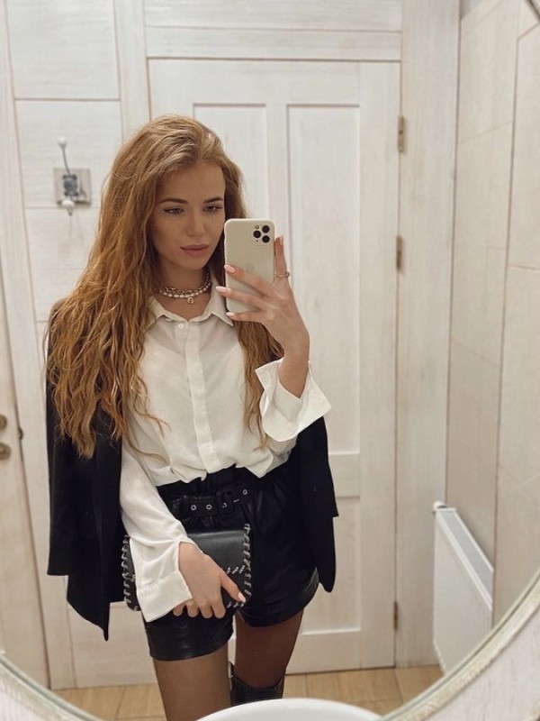 🎥 Оксана привлекательная девушка из Великого новгорода цена от 7000 руб