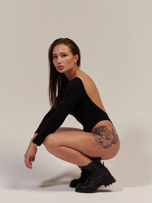 Алиса привлекательная девушка из Великого новгорода цена от 3000 руб